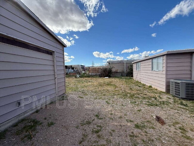 Building Photo - 750 Brill Dr