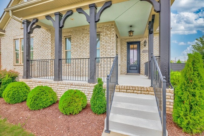 Building Photo - 775 Westcott Ln