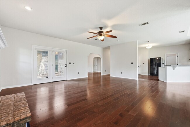 Building Photo - 116 Baywind Dr