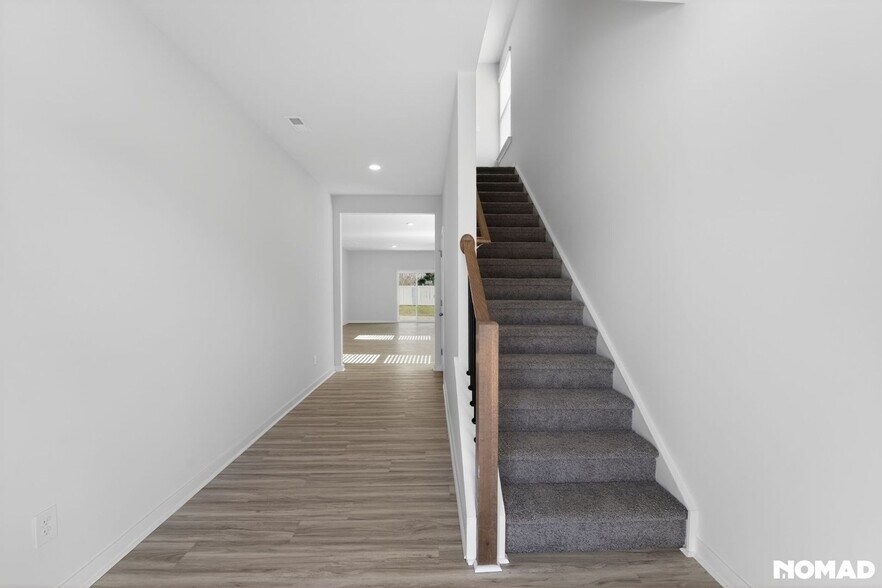 Building Photo - 6609 Barcelona Wy