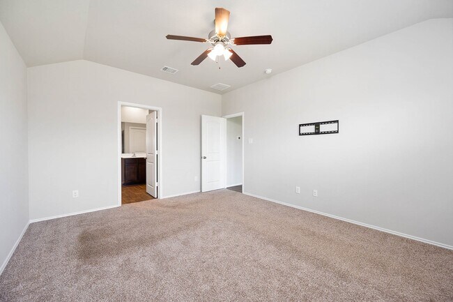 Building Photo - 22810 Panaro River Dr