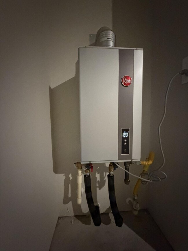 Building Photo - 2527 Gray Gale Ct