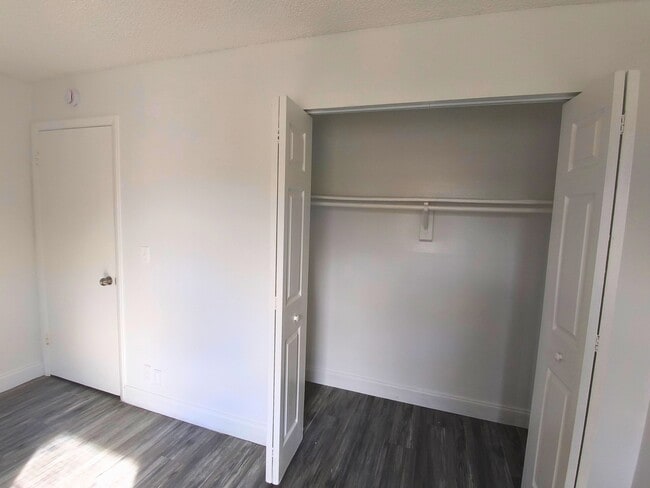 Building Photo - 4553 Gulfstream Rd
