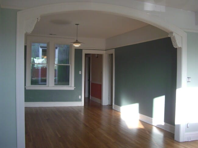 Building Photo - 4243 N Lincoln Ave