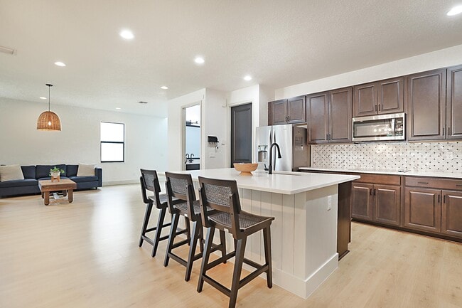 Building Photo - 6151 Yerba Buena Ct