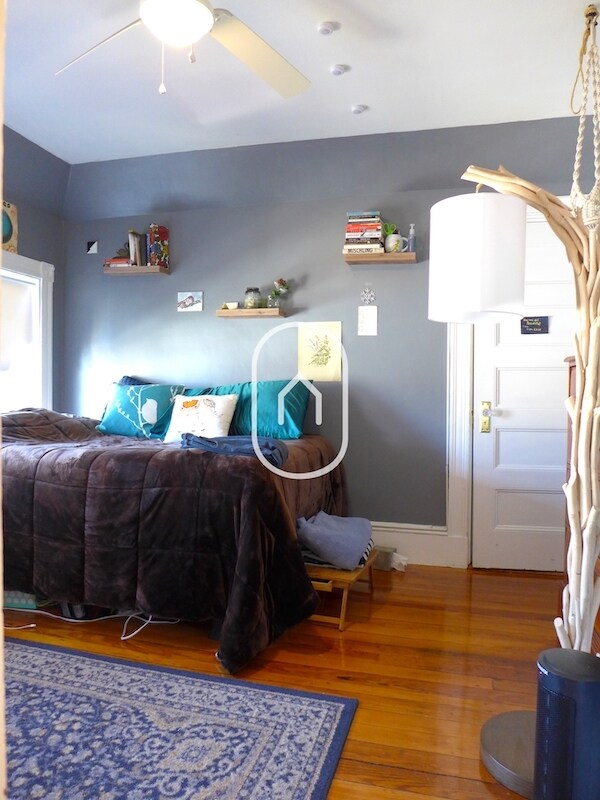 Building Photo - 26 Turner St