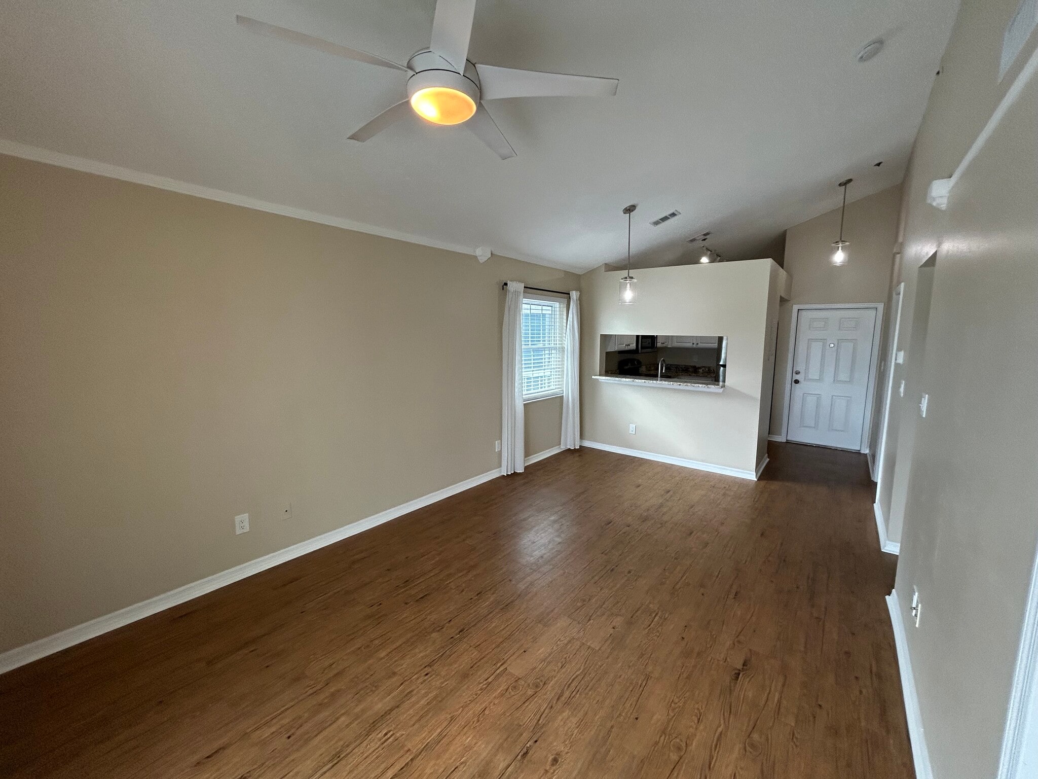 Open plan Living Room - 6810 Stones Throw Cir N