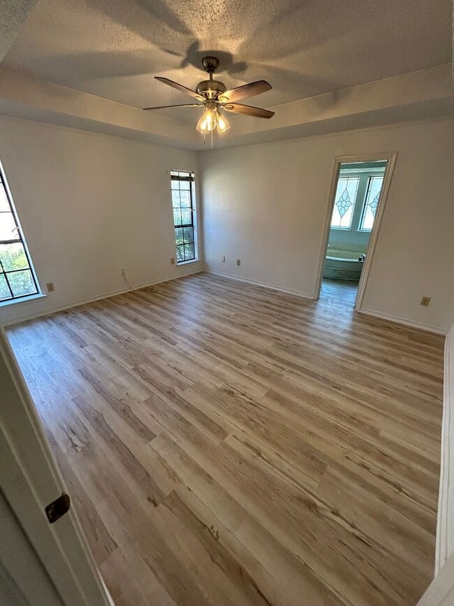 Building Photo - A hassle-free lifestyle