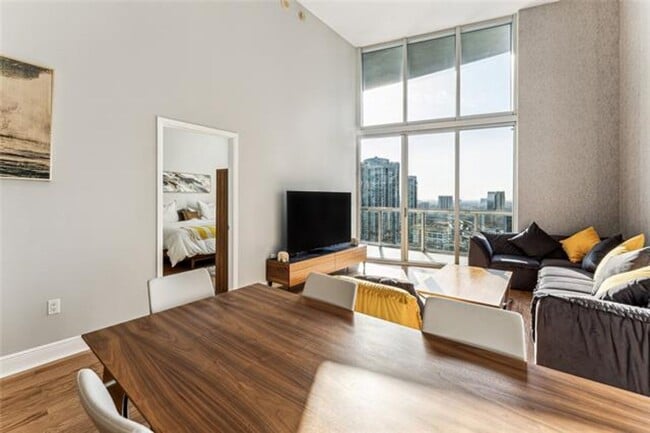 Building Photo - 465 Brickell Ave