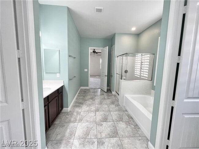 Building Photo - 2117 Thames View St