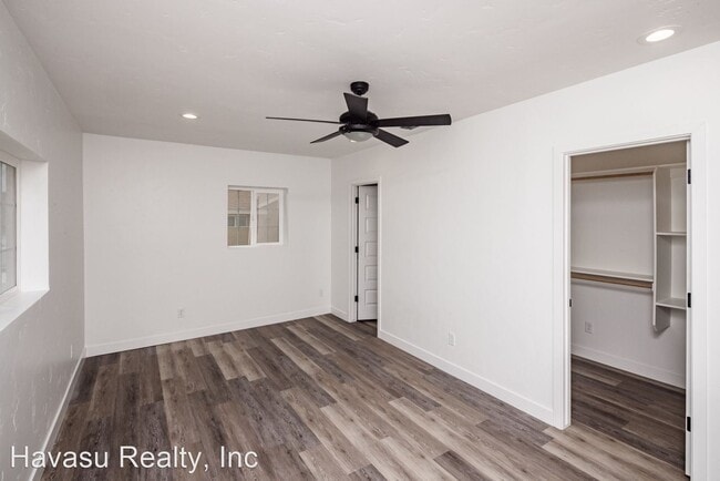 Building Photo - 4 br, 3 bath House - 3705 Challenger Drive