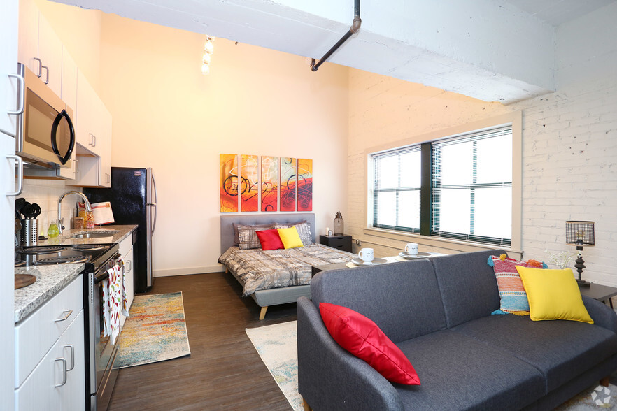 0BR, 1BA - 543 SF Studio - Level on Locust