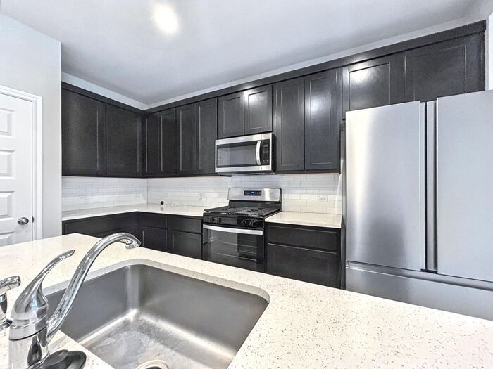 Building Photo - 12402 Zenyatta Dr
