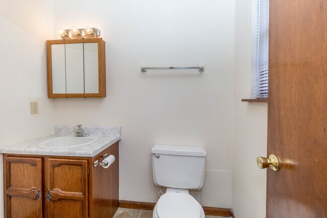 Building Photo - 1617-1619 Handley Place