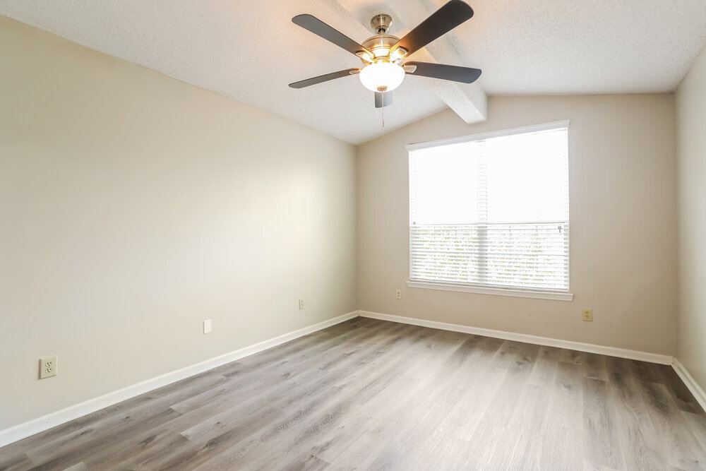 Building Photo - 3183 Olde Sutton Parke Dr