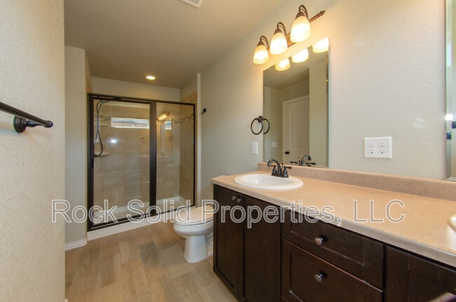 Building Photo - 1031 Old Town Ln