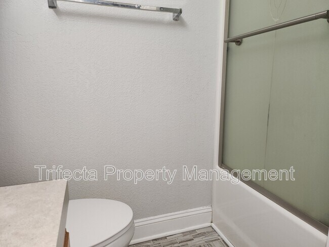 Building Photo - 347 Buckeye Ave