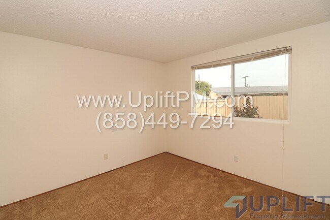 Building Photo - Spacious 3-Bed 2-Bath Home with Pool