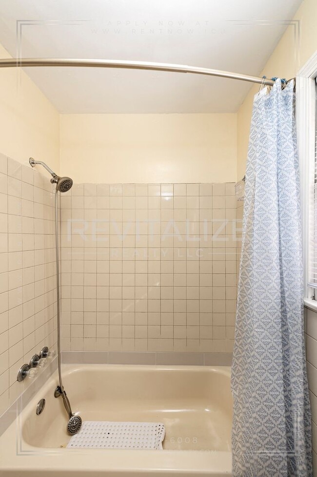 Building Photo - Newly Renovated 3 Bed 1.5 Bath Home in Mobile