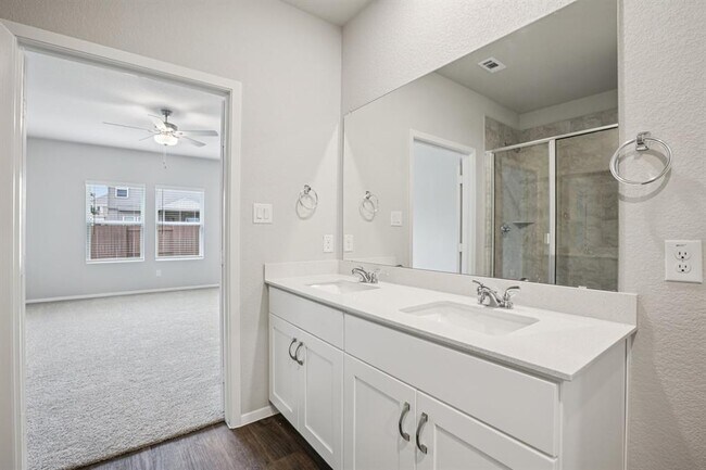 Building Photo - 2405 Ambling Trl