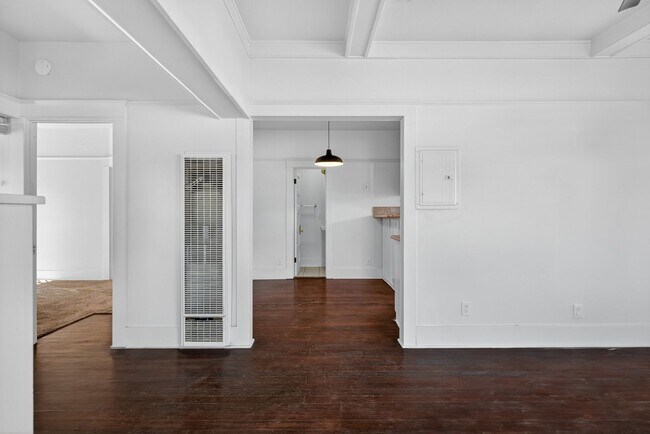 Building Photo - 521 Olive Ave