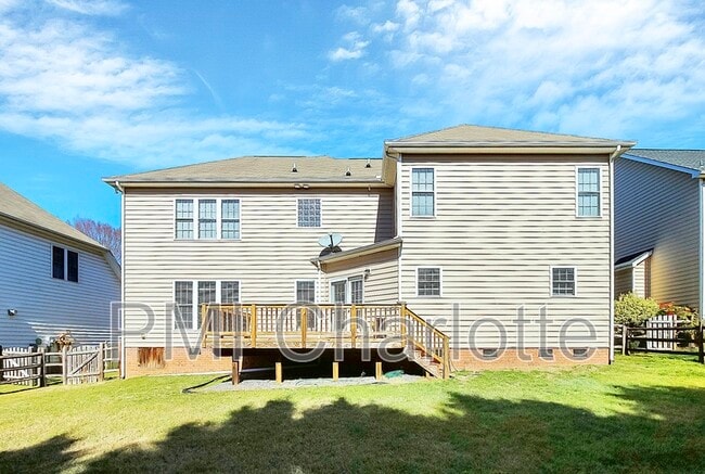 Building Photo - 14308 Harvington Dr