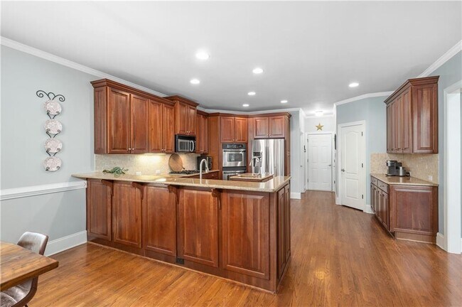 Building Photo - 5945 Broadwater Tr