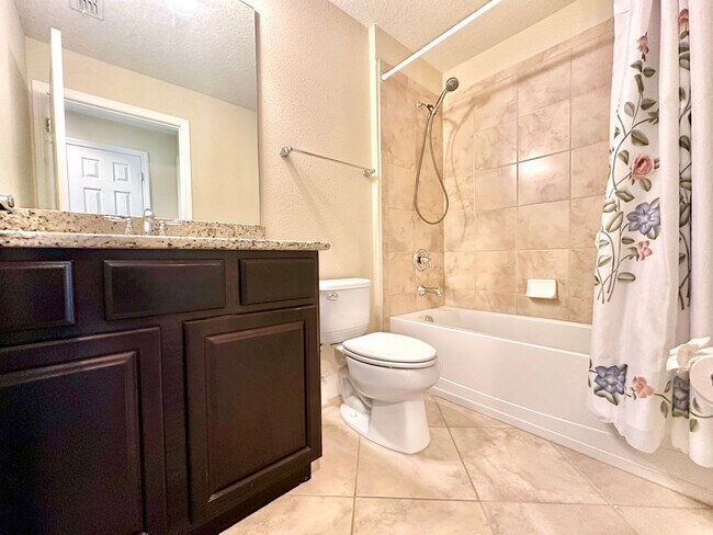 Building Photo - Everyday living upgraded! 3Bedrooms 2Baths in Villagewalk at Lake Nona