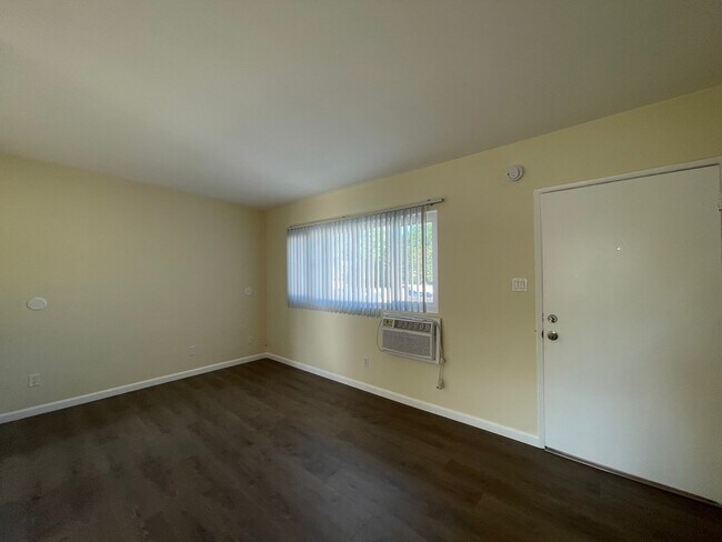 Building Photo - 14207 Sylvan St