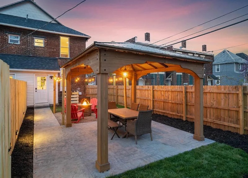 Building Photo - 241 Taylor Ave