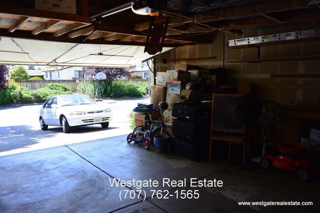 Building Photo - 1505 Abercrombie Way