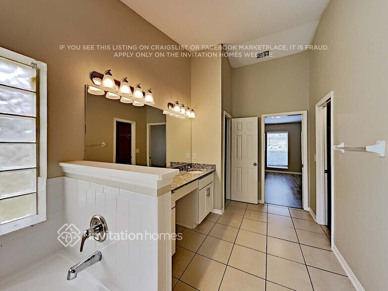 Building Photo - 2938 Hickory Ridge Dr