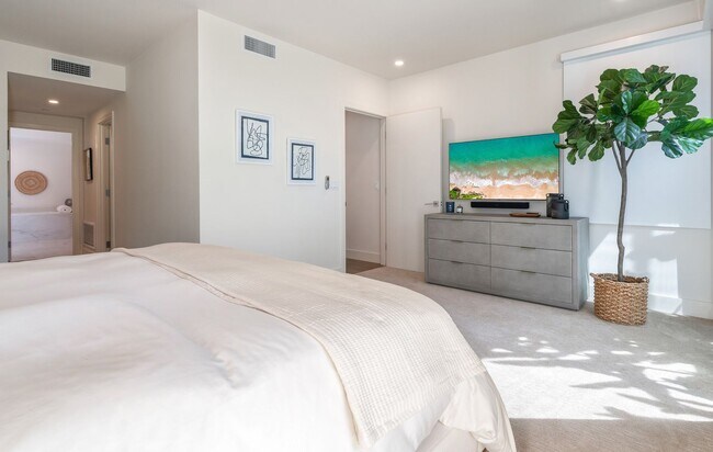 Building Photo - Beautiful Fully Furnished, 3 Bed/3 Bath Makali'i at Wailea Townhome with Infinity Pool