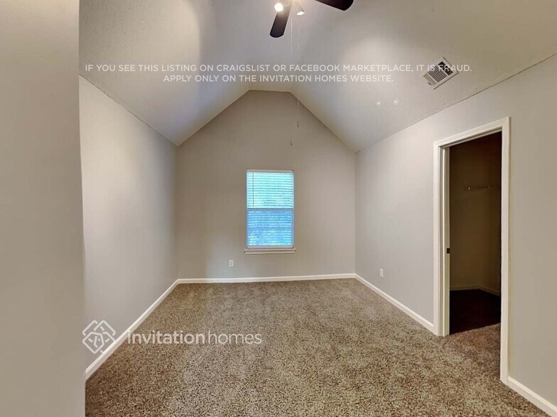 Building Photo - 6950 Foxmoor Way