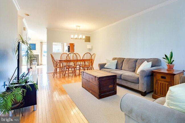 Building Photo - 12867 Mill House Ct