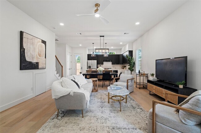 Building Photo - 4110 Cortlandt St