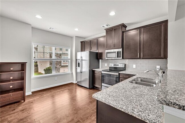 Building Photo - 893 Society Cir