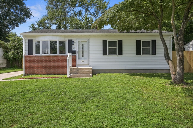 Primary Photo - 20 Hickory Ln