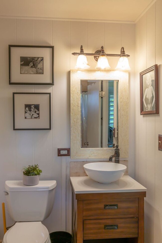 Building Photo - 3 Bed/2 Bath Laie Home with big yard and bonus space