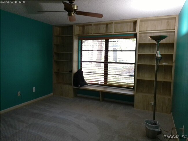 Building Photo - 96 Sycamore Cir
