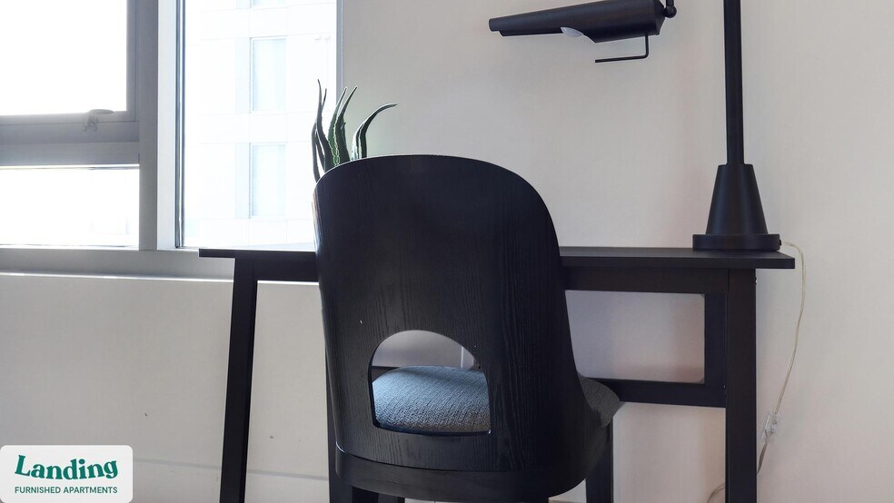 Building Photo - 3005 Peachtree Rd NW