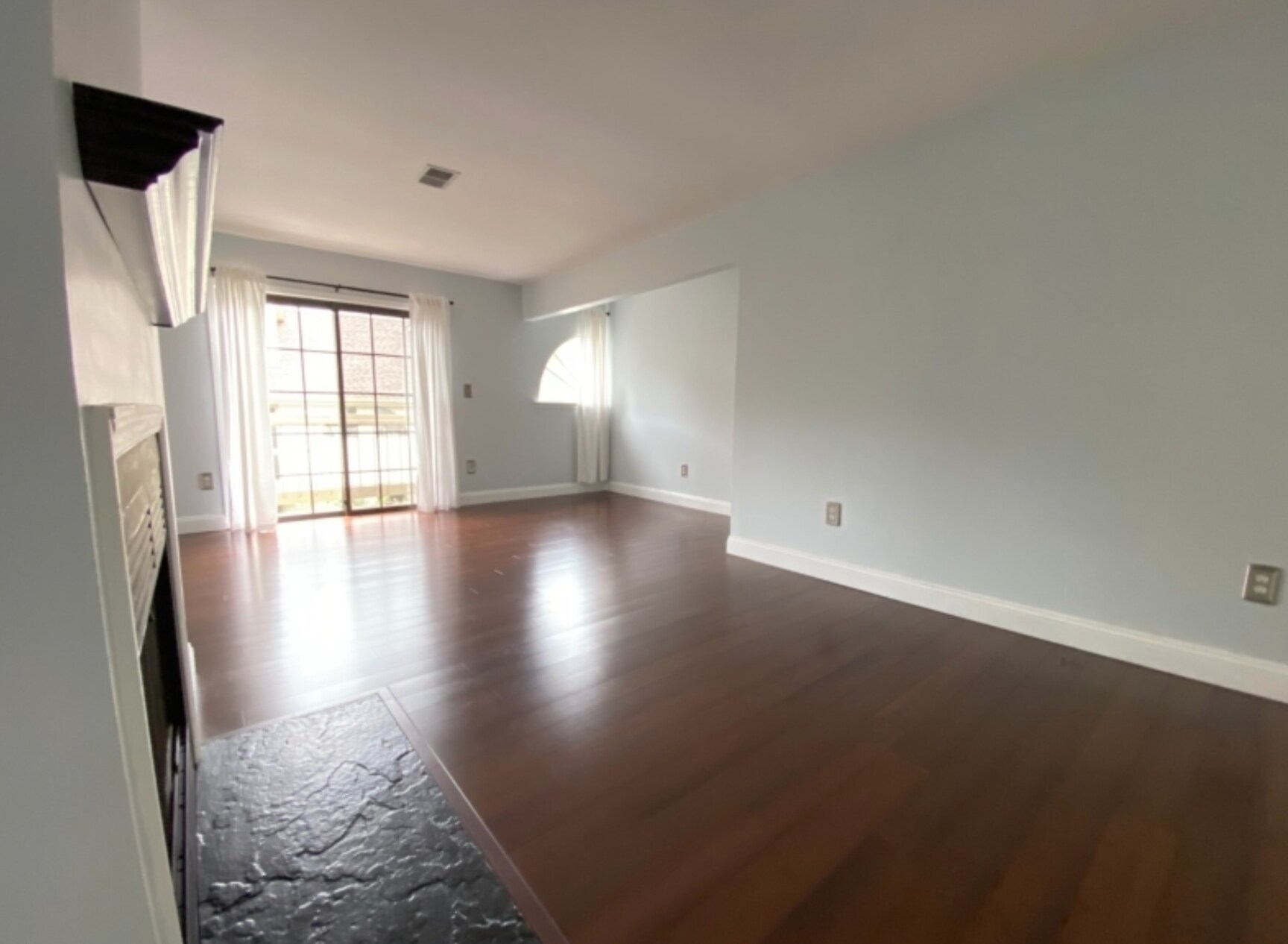 Building Photo - 2605 Hemlock Pl