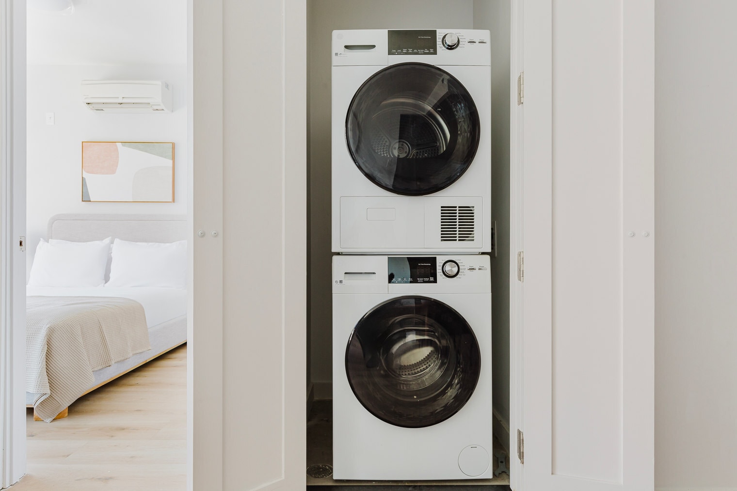 Building Photo - 68 Gold St