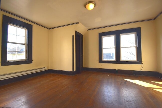 Building Photo - 662 Spruce St