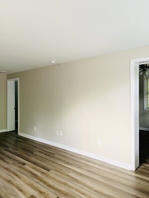 Open concept den/kitchen - 1672 B. South Milledge Avenue