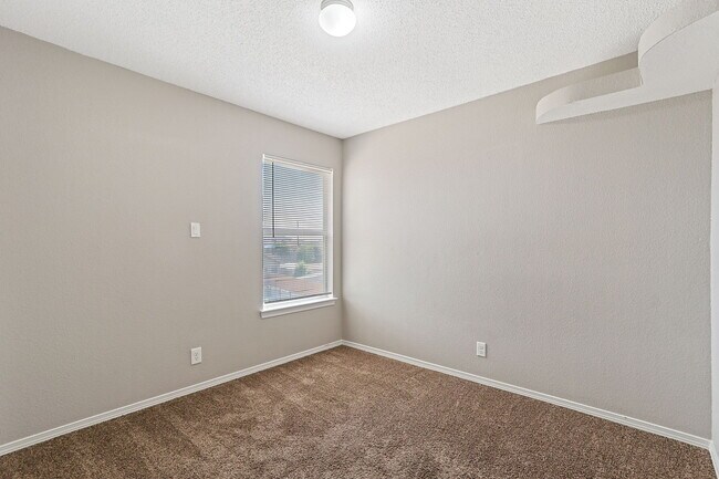 Building Photo - 14186 Rattler Point Dr