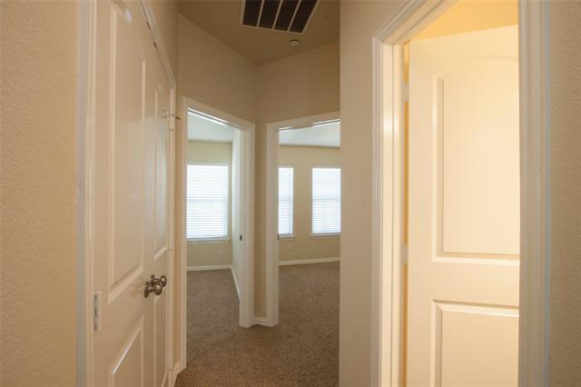 Building Photo - 7825 Fox Horn Dr