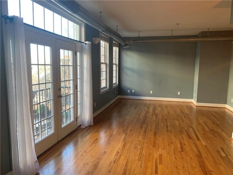 Building Photo - 1029 Piedmont Ave NE