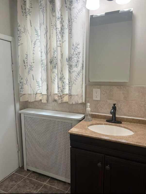 Building Photo - 161 Bancroft Ave