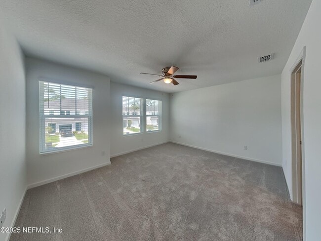Building Photo - 626 Holly Lks Dr